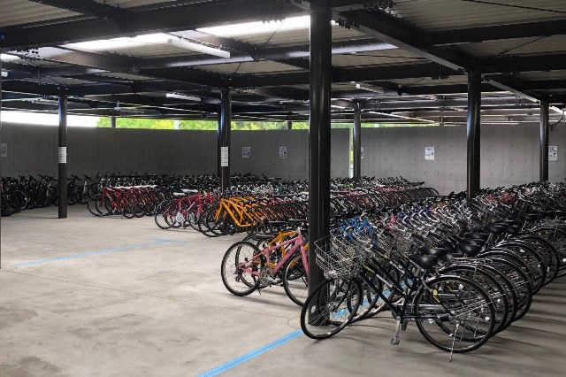 サンライズ糸山拡張施設として新設されたレンタサイクルターミナルの自転車置き場
