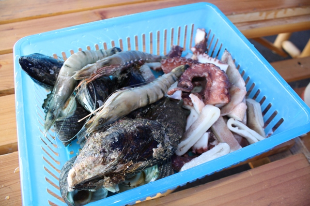 能島水軍のバーベキューは地元食材のオンパレード